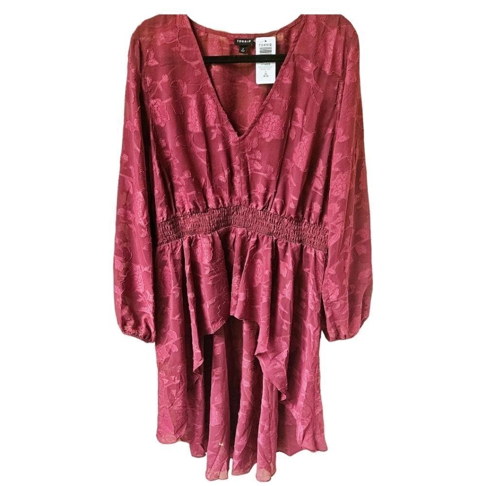 NEW TORRID Plus Size LongSleeve Burgundy Chiffon Clip Dot Extreme Hi-Lo Top.